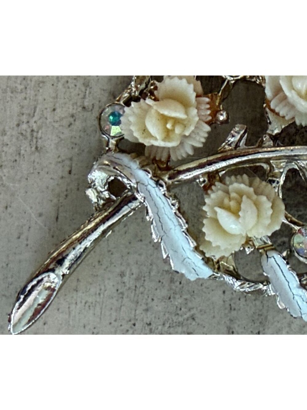 Vintage Celluloid White Rose Floral Spray Brooch Silver Tone Rhinestone 1950s - Picture 8 of 11